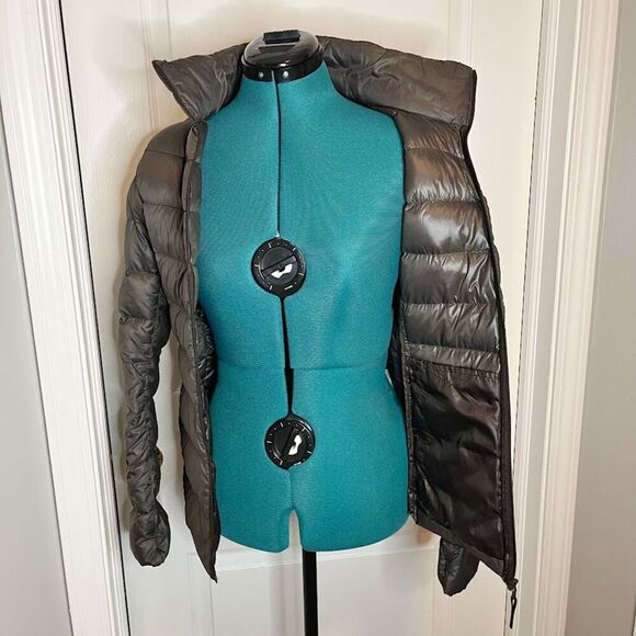 Uniqlo Down Feather Quilted Puffer Lightweight Packable Zip Pocket Winter Coat - Picture 3 of 14